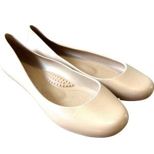 Okabashi Women's Samantha Flats Size 6 Waterproof Nude Tan Rain Shoe
